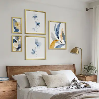 Set moderne schilderijen met plantenmotieven in pastelkleuren