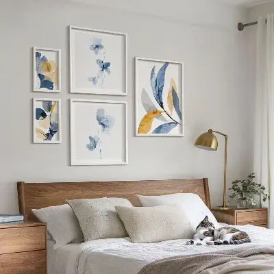 Set moderne schilderijen met plantenmotieven in pastelkleuren