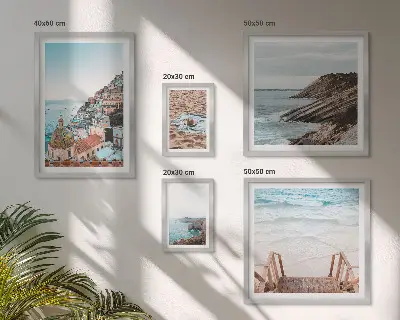 Moderne schilderijen set met Italiaanse stadjes, stranden en ontspanning