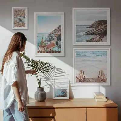 Moderne schilderijen set met Italiaanse stadjes, stranden en ontspanning