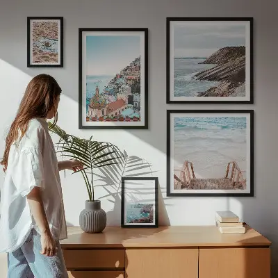 Moderne schilderijen set met Italiaanse stadjes, stranden en ontspanning