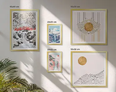 Gallery wall met landschappen, watervallen en bruggen in Japan