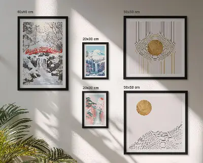 Gallery wall met landschappen, watervallen en bruggen in Japan