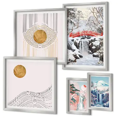 Gallery wall met landschappen, watervallen en bruggen in Japan