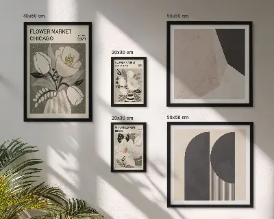 Stijlvolle bloemarrangementen galerijwand