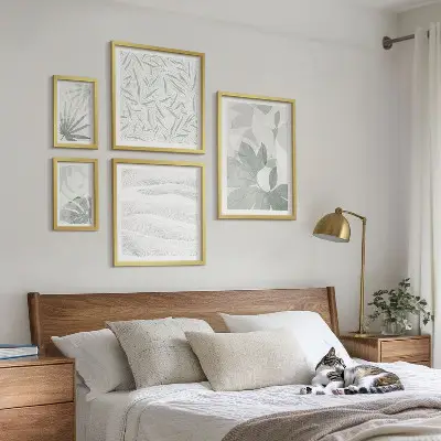 Gallery wall met plantaardige groene motieven