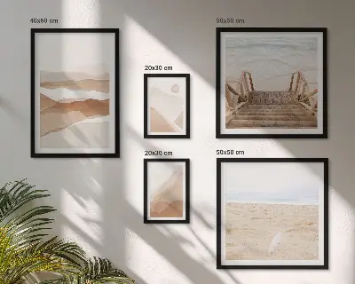 Gallery wall met minimalistische stranden en bergen