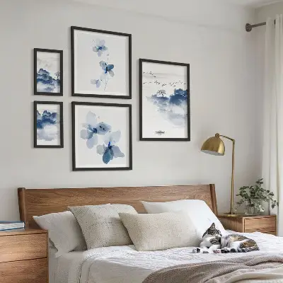 Moderne schilderijen set met landschappen, bloemen en water in een rustige stijl