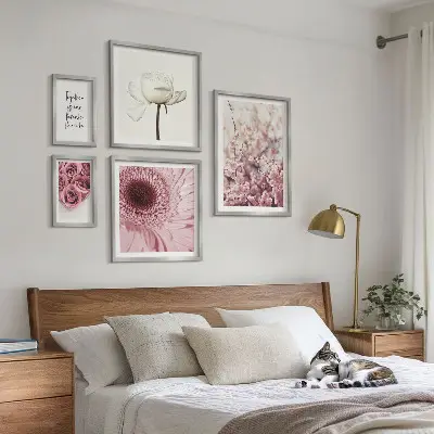 Moderne schilderijen set met romantische bloemaccenten