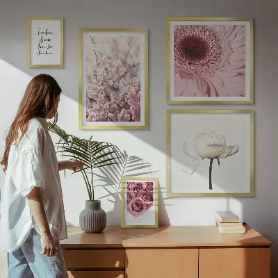 Moderne schilderijen set met romantische bloemaccenten