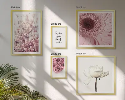 Moderne schilderijen set met romantische bloemaccenten