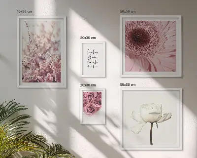 Moderne schilderijen set met romantische bloemaccenten