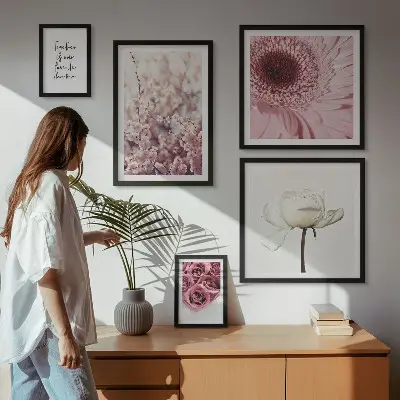 Moderne schilderijen set met romantische bloemaccenten