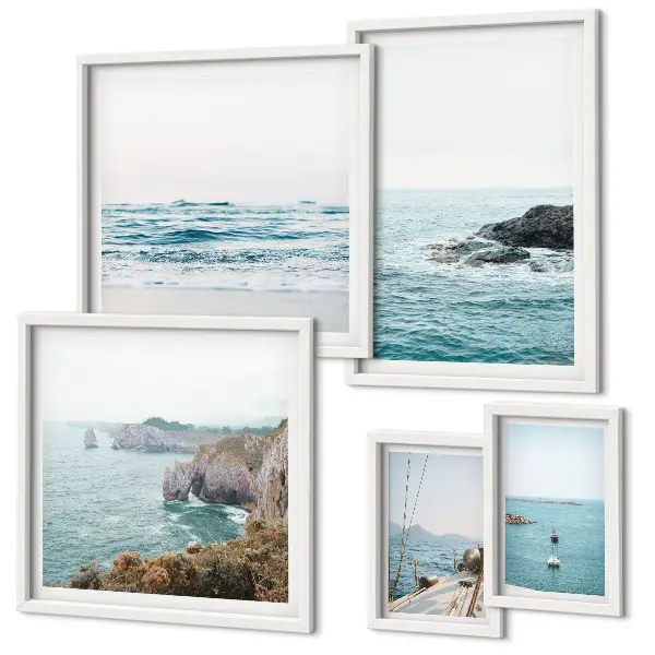 Gallery wall met rustig uitzicht op zee, stranden en kliffen