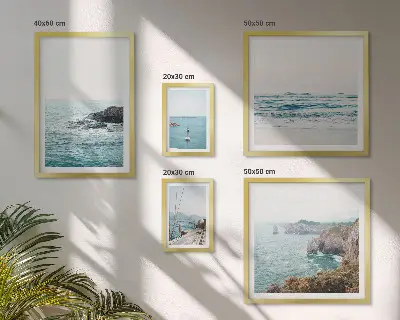 Gallery wall met rustig uitzicht op zee, stranden en kliffen