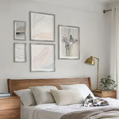 Wanddecoratie met abstracte compositie in diverse kleurtinten