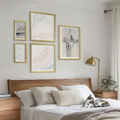 Wanddecoratie met abstracte compositie in diverse kleurtinten