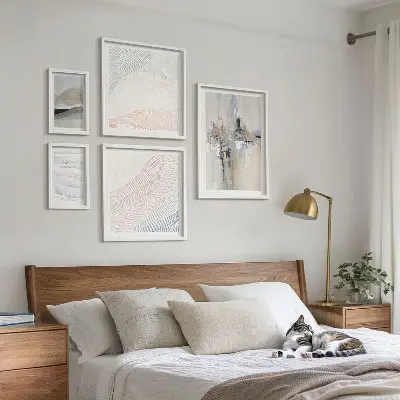 Wanddecoratie met abstracte compositie in diverse kleurtinten