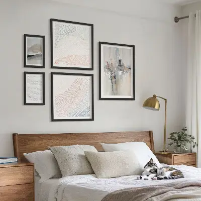 Wanddecoratie met abstracte compositie in diverse kleurtinten
