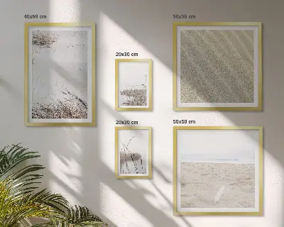 Set van moderne schilderijen met minimalistische strandmotieven