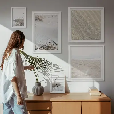 Set van moderne schilderijen met minimalistische strandmotieven