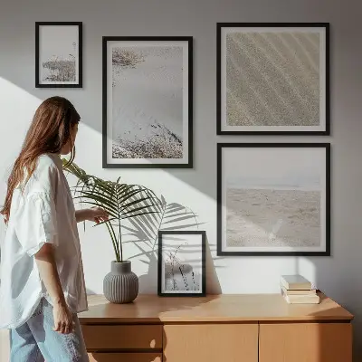 Set van moderne schilderijen met minimalistische strandmotieven