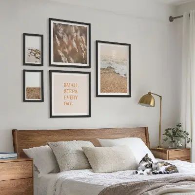 Gallery wall met citaten over het leven in kustlandschappen