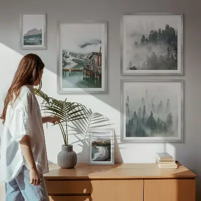 Moderne schilderijen set met berglandschappen, huisjes en water