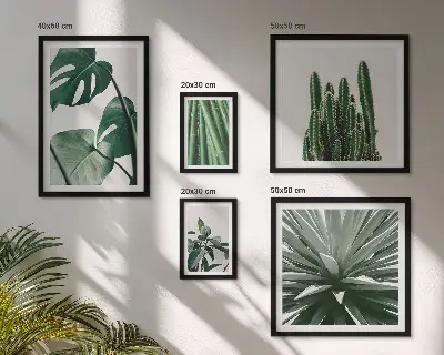 Set van moderne schilderijen met groene tropische kamerplanten