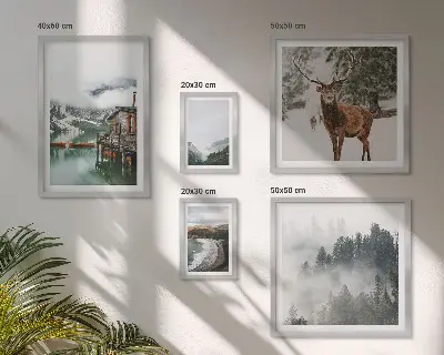 Set van moderne schilderijen met natuur, wilde dieren en bergen
