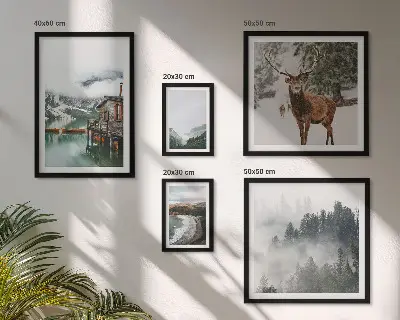 Set van moderne schilderijen met natuur, wilde dieren en bergen