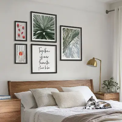 Set moderne schilderijen met boho-stijl thema van planten, fruit en tropische taferelen