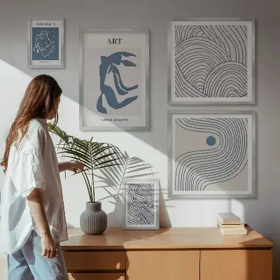 Gallery wall met abstracte moderne lijnen