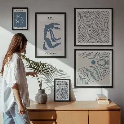 Gallery wall met abstracte moderne lijnen