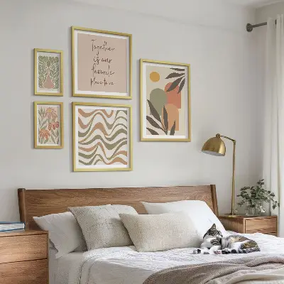 Moderne schilderijen set met stijlvolle pastelkleurige plantendecoraties
