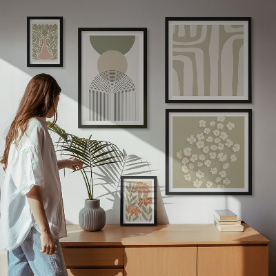 Gallery wall Stijlvolle pastelkleurige plantenafbeeldingen