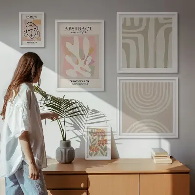 Gallery wall met abstracte planten stijlvolle wanddecoratie