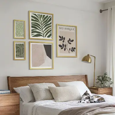 Set van moderne schilderijen met plantinspiraties