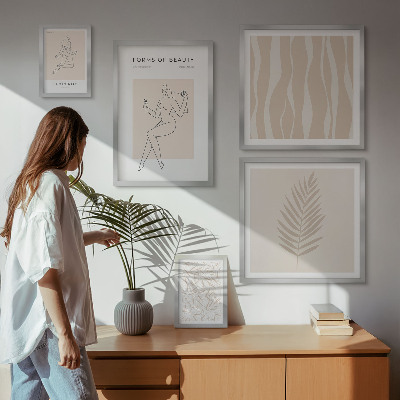 Wanddecoratie compositie Stijlvolle afbeeldingen van vrouwen en planten
