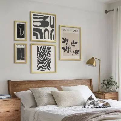 Gallery wall met moderne plantmotieven