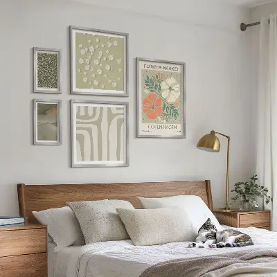 Set van moderne schilderijen met boho plantenmotieven