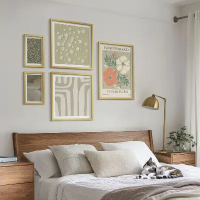 Set van moderne schilderijen met boho plantenmotieven