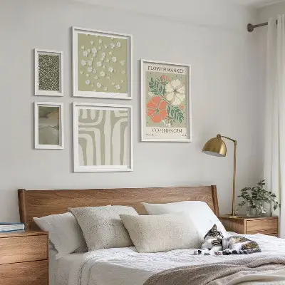 Set van moderne schilderijen met boho plantenmotieven