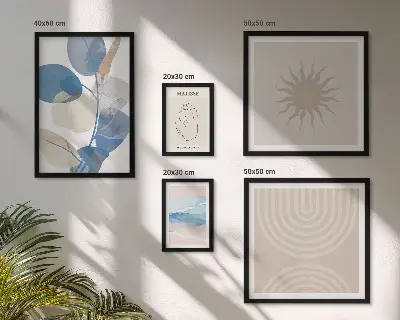 Gallery wall met stijlvolle abstracte planten