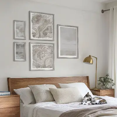 Wanddecoratie compositie met versleten texturen in moderne stijl