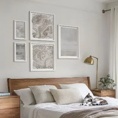 Wanddecoratie compositie met versleten texturen in moderne stijl