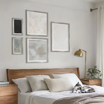 Gallery wall De kleuren van elegante stenen constructies