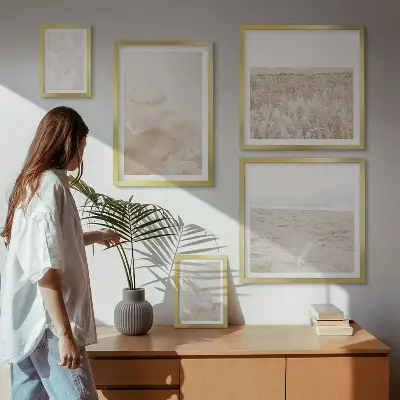 Set van moderne schilderijen met pastelkleurige en modieuze texturen