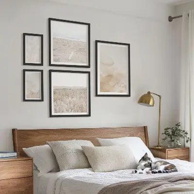Set van moderne schilderijen met pastelkleurige en modieuze texturen