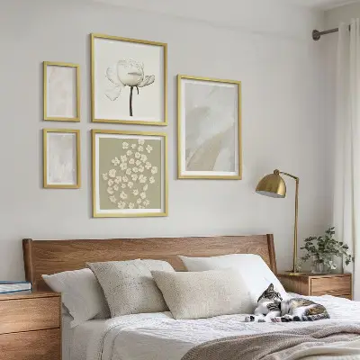 Gallery wall bloemen met modieuze boho-texturen